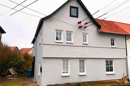 Zweifamilienhaus zum verkauf - 75.000,00&nbsp;EUR Kaufpreis, ca.&nbsp; 109,00&nbsp;m&sup2; in Römhild (PLZ: 98630)