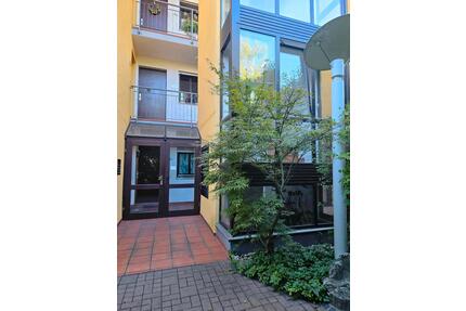 3 Zi. Erdgeschosswohnung - Grüne Oase in Frankfurt Rödelheim - Frankfurt am Main