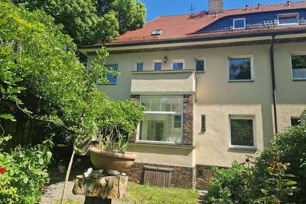 Haus zum Mieten in Radebeul 2.400,00 € 200 m²