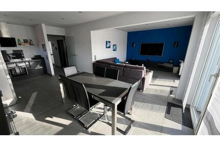 Moderne ETW Ensdorf: 44m² XXL-Balkon! Ohne Provision