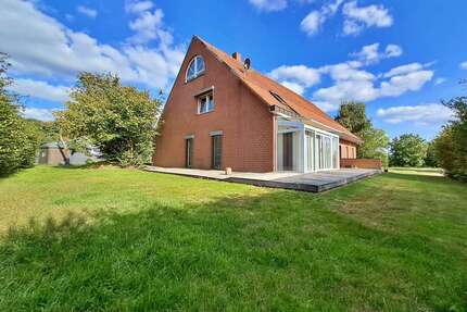 Haus zum Kaufen in Halle (Westf.) 980.000,00 € 557.63 m²