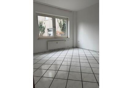 3 Zimmer im Erdgeschoss - 690,00&nbsp;EUR Kaltmiete, ca.&nbsp; 65,00&nbsp;m&sup2; in Gelsenkirchen (PLZ: 45883) Gelsenkirchen-Mitte