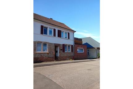 Ein Haus der vielen Möglichkeiten: Ideal für Visionäre - Hackenheim