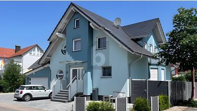 HELLER FAMILIENTRAUM MIT KLIMA & DURCHFAHRGARAGE - Schwanau
