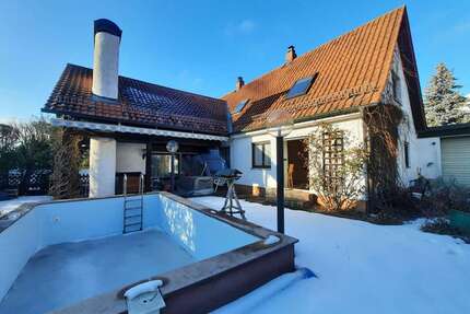 Haus zum Kaufen in Regensburg Schwabelweis 595.000,00 € 246 m² - Regensburg / Schwabelweis