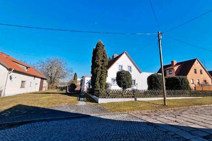 Haus mit Grundstück und Nebengelassen - Bad Langensalza