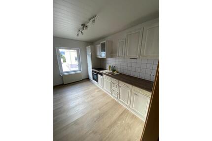 3 Raum. Wohnung in. Falkenberg neu renoviert mit Einbauküche - Falkenberg/Elster