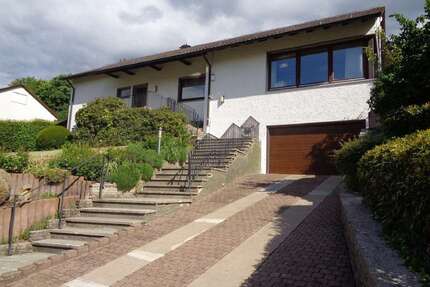 Haus zum Kaufen in Wertheim-Hofgarten 595.000,00 € 177 m²