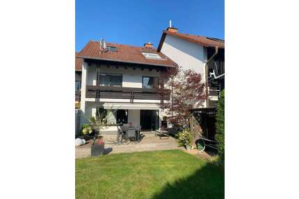 Haus zum Mieten in Trippstadt 1.900,00 € 200 m²