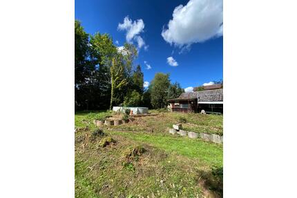 Großzügiges Wochenendgrundstück mit Hütte in Hummeltal