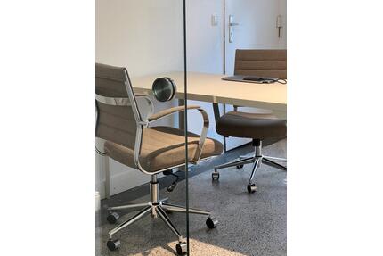 Helles Büro zur Untermiete am Schinkelplatz - Hamburg Winterhude