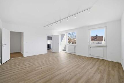 Erstbezug nach Kernsanierung – hochwertige 1-Zi.-Wohnung mit Balkon & EBK | Augsburg-Pfersee