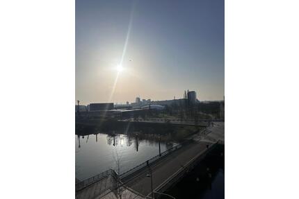 Möblierte 2-Zimmer Wohnung Hafencity + TG-Stellplatz - Köln Mülheim