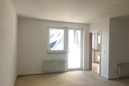 2 Raum Wohnung, helles großes Wohnzimmer, mit Küche+Aufzug+Balkon - Plauen Bahnhofsvorstadt