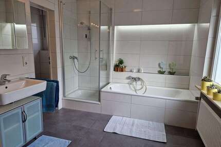 Haus zum Mieten in Mülheim-Kärlich 1.600,00 € 175 m²