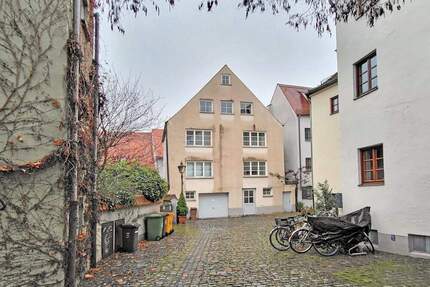 Zwei charmante Wohnungen oder eine Maisonette- Wohnung - Augsburg Innenstadt