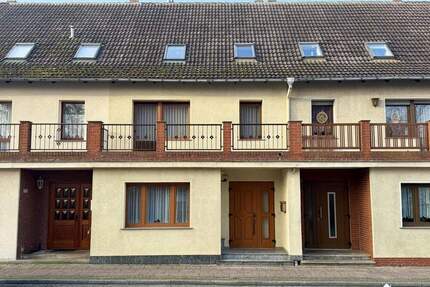 Reihenmittelhaus mit Gartenidylle im Stadtkern von Wittenberge - nur wenige Schritte von der Elbe entfernt