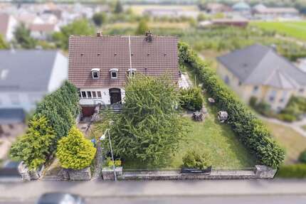Haus zum Kaufen in Heuchelheim 850.000,00 € 258.38 m²