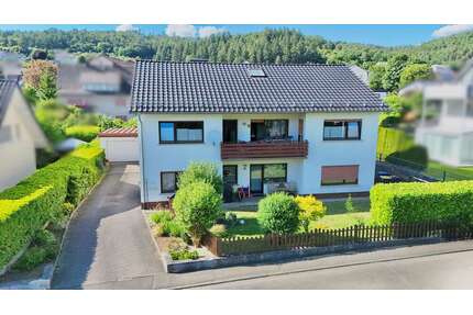 Einfamilienhaus mit ELW in Herborn OT mit Garten, Terrasse und Garage