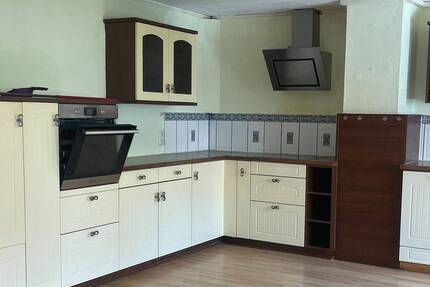 Butzbach: Hofreite mit Nebengebäude für vielfältige Möglichkeiten