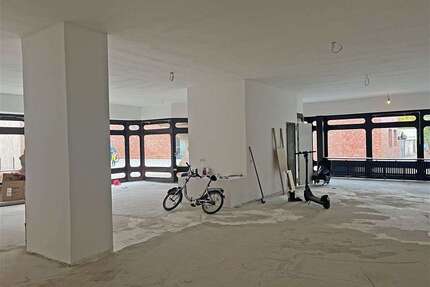 Haus zum Kaufen in Düsseldorf 499.000,00 € 250 m²