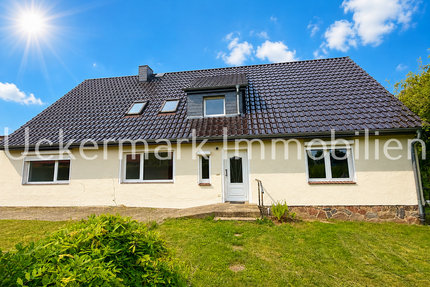 Haus zum Kaufen in Woldegk 319.000,00 € 220 m²
