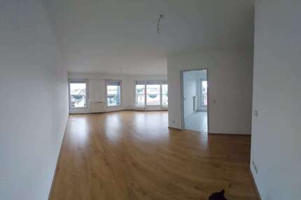 Wohnung zum Mieten in Magdeburg 384,00 € 64 m²