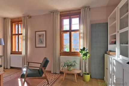 (EF1096_M) Jena: Scheiditz, geschmackvoll möblierte 2-Zimmer-Wohnung mit Balkon in historischem Bauernhaus