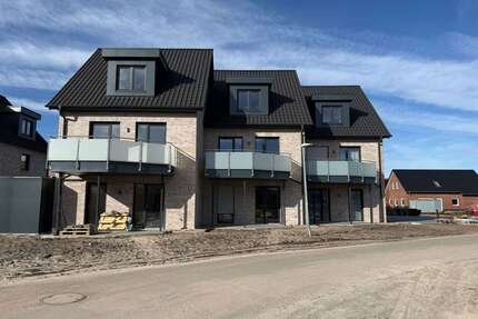 Haus zum Mieten in Augustfehn 1.290,00 € 125.68 m²