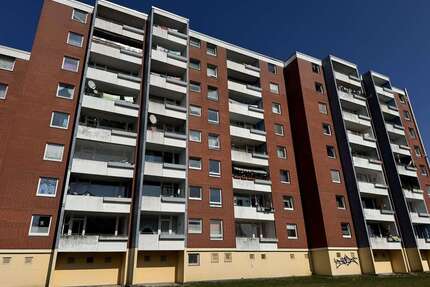 Wohnung zum Kaufen in Stade 96.000,00 € 78 m²