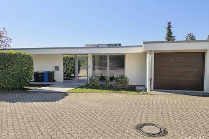 Exklusiver Bungalow in traumhafter Panoramalage - Wohnen mit Balkon, Terrasse und Garten - Pforzheim Nordstadt