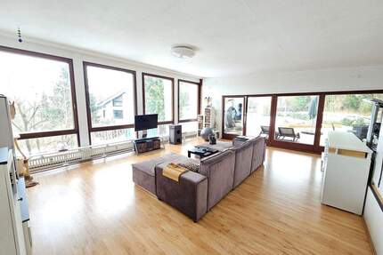 Außergewöhnliche 4,5-Zimmer-Wohnung mit ca. 50 m² Terrasse & Garten in ganz besonderem Ambiente - Coburg