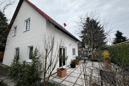 Einfamilienhaus mit 5 Zimmern und Garten. - Neuenhagen b Berlin