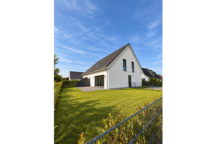 Haus zum Mieten in Scharbeutz 2.300,00 € 116.62 m²