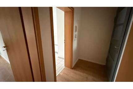 Wohnung zum Mieten in Chemnitz 300,00 € 48 m²