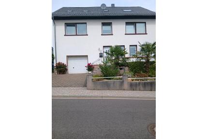 Ein Famielienhaus - 298.000,00&nbsp;EUR Kaufpreis, ca.&nbsp; 180,00&nbsp;m&sup2; in Schiffweiler (PLZ: 66578)