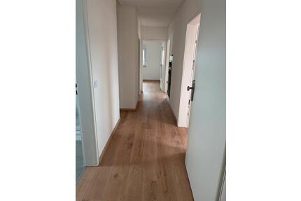 3 Zimmer Wohnung in Jöhlingen - 1.050,00&nbsp;EUR Kaltmiete, ca.&nbsp; 65,00&nbsp;m&sup2; in Rülzheim (PLZ: 76761)