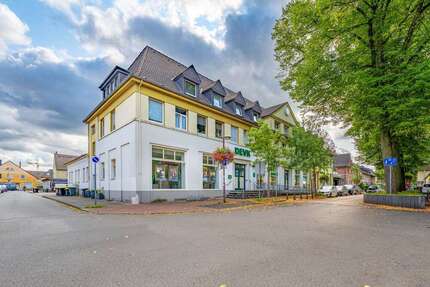 Haus zum Kaufen in Duisburg 2.200.000,00 € 1144.89 m²