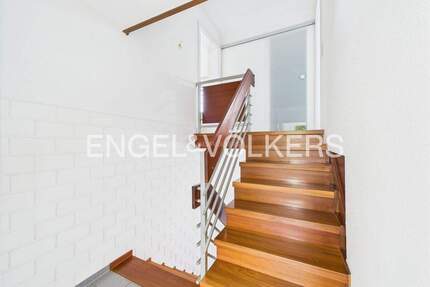 Provisionsfrei für den Käufer: 3 Zimmer, Sonnen-Terrasse, Garage, Kellerraum - Split-Level Wohnung für die kleine Familie. Kein Aufzug - Viersen Hamm