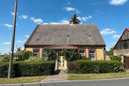 Perfektes Einfamilienhaus mit großem Garten und Nebengelass - Jüterbog