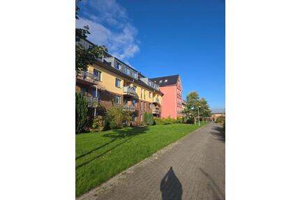 Große 2-Zimmer-Wohnung mit Balkon in betreuter Wohnanlage für Senioren zu vermieten - Flensburg Altstadt