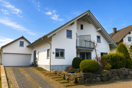 Haus zum Mieten in Otterbach 2.100,00 € 193 m²