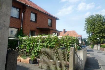 Freistehendes Haus mit Keller und kl. Garten, 2 Parkplätze 1.550€ - Braunschweig Lehndorf-Watenbüttel