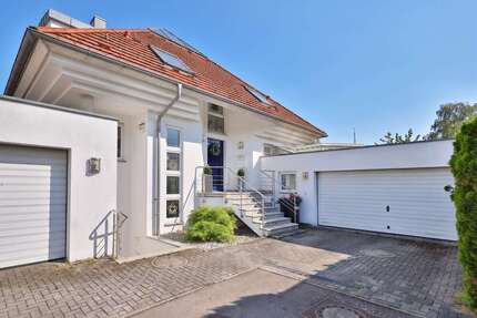 Haus zum Kaufen in Filderstadt-Harthausen 1.150.000,00 € 259 m²