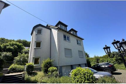 Lichtdurchflutetes Zuhause mit besonderem Grundriss - gepflegte 4-Zimmerwohnung in ruhiger Wohnlage - Halsenbach