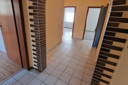 Wohnung zu vermieten - 1.200,00&nbsp;EUR Kaltmiete, ca.&nbsp; 105,00&nbsp;m&sup2; in Kippenheim (PLZ: 77971)