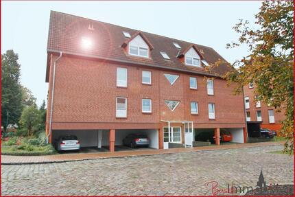 BUSCH-IMMOBILIEN - Traumwohnung - Traumlage! Einbauküche & Balkon! - Güstrow