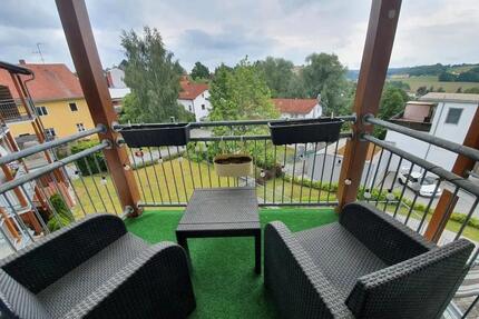 Gepflegte 2-Zimmer-Wohnung in Grubweg mit Balkon, EBK, Tiefgarage - Waldkirchen