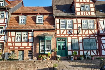 Traumhaftes Fachwerkhaus direkt am Marktplatz – Wohnen & Arbeiten - Büdingen