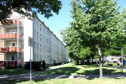Charmante 1-Raumwohnung mit Balkon in zentraler Wohnlage *ideal für StudentenAzubis* - Köthen (Anhalt)